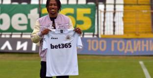 Племенникът на Кларънс Зеедорф е най-новото попълнение на Славия