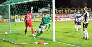 Камбуров за феновете на Локо: В България сме и отношението към мен е такова