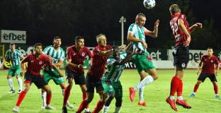 Берое стартира сезона с трудна победа над Локо София