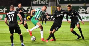 Берое се справи със Славия, Камбуров с гол номер 256 (видео)