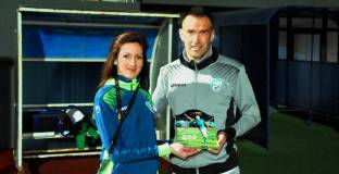 Камбуров застигна Жеков по голове срещу Левски