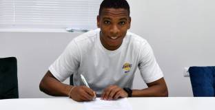   Берое с две нови попълнения