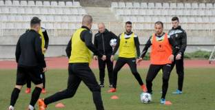Добри и лоши новини в лагера на Черно море преди мача с Локо Пловдив