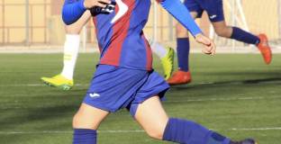 Млад футболист почина след спиране на сърцето 