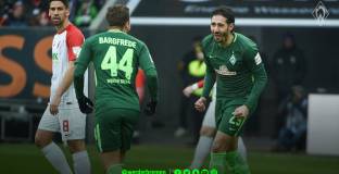 Вердер поднови контракта с полузащитник 