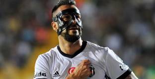 Акхисар Беледие - Бешикташ 0:3 