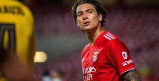 Ливърпул все още не е съгласувал цената на Нунес