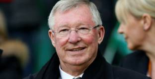 Рууни подкрепи Сър Алекс 