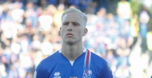 ЦСКА Москва подписа с национал на Исландия 