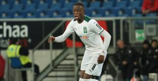 Ливърпул се интересува от Закария