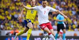 Дания - Швеция 2:0 