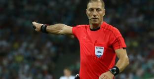 Бивш актьор ще ръководи мача на откриването 