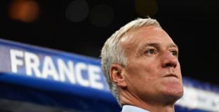 Дешан: Не възнамерява да помагаме на никого 