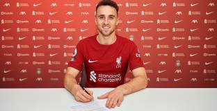   Жота подписа нов договор с Ливърпул 