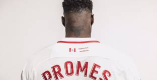 Аякс подписа с крило на Севиля 