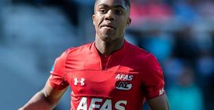 Барселона разглежда 19-годишен нападател на АЗ Алкмар