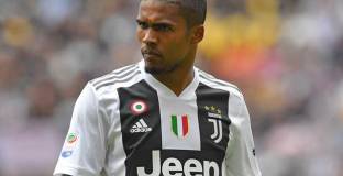 Ювентус закупи Дъглас Коща