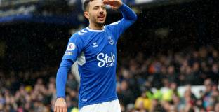 Евертън удари Нюкасъл и излезе от дъното