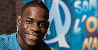 Марсилия подписа с Балотели