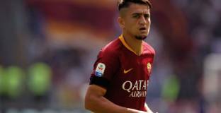 Лестър нае Ундер