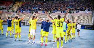 Футболистите на Левски се прибраха в София, феновете са още в Скопие