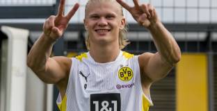 Макманамън обясни защо Ливърпул няма да се бори за Холанд