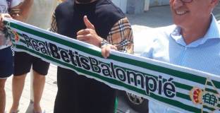 Фекир преминава в Бетис заедно с брат си