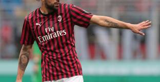 Защитник на Милан е близо до трансфер в ПСВ