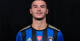 Наказаха футболист за фразата 