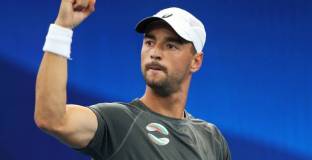  Кузманов продължава в Генуа 