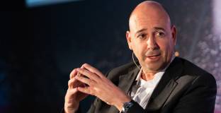  Директор на Байер: Барса купува хляб сега, но утре ще гладува