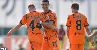 Ювентус - Новара 5:0 