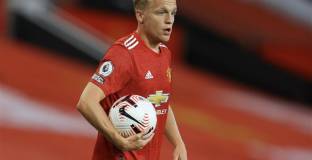 Солскяер: Показвате неуважение към Ван де Бек с въпросите за трансфери