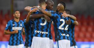 Интер се справи с Беневенто в мач със седем гола (видео)
