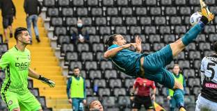 Красив гол на Ибра носи победата на Милан (видео)