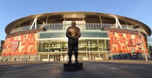 Нюкасъл ще направи крачка към финал срещу Арсенал