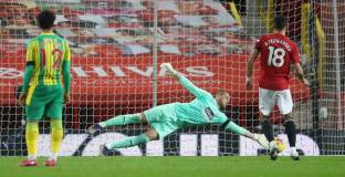 Джонстън коментира дузпата на Фернандеш