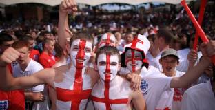 Арестуваха двама английски хулигана 