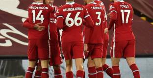 Александър-Арнолд се пошегува с Моуриньо 