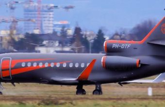 Макс Верстапен си купи самолет. 