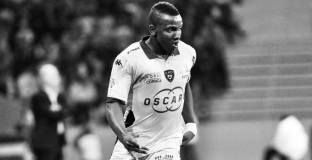 30-годишен бивш играч на Бастия почина по време на мач 