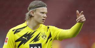 Челси ще представи оферта за Холанд това лято