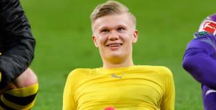 Сити с два варианта за наследник на Агуеро 