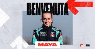 Академията на Ферари подписа с момиче – пилот 