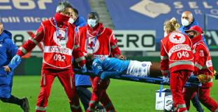 Осимхен загуби съзнание и бе приет в болница 