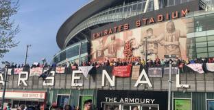 Фенове на Арсенал поискаха продажба на клуба