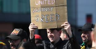 Фенове на Ман Юнайтед протестираха срещу Глейзър