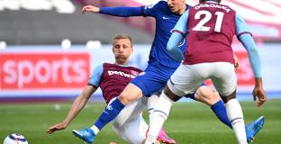 Линекер разкритикува съдийството в мача Уест Хем - Челси