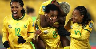 Южна Африка изхвърли Италия от Световното за жени 