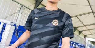 Челси укрепи последния рубеж 